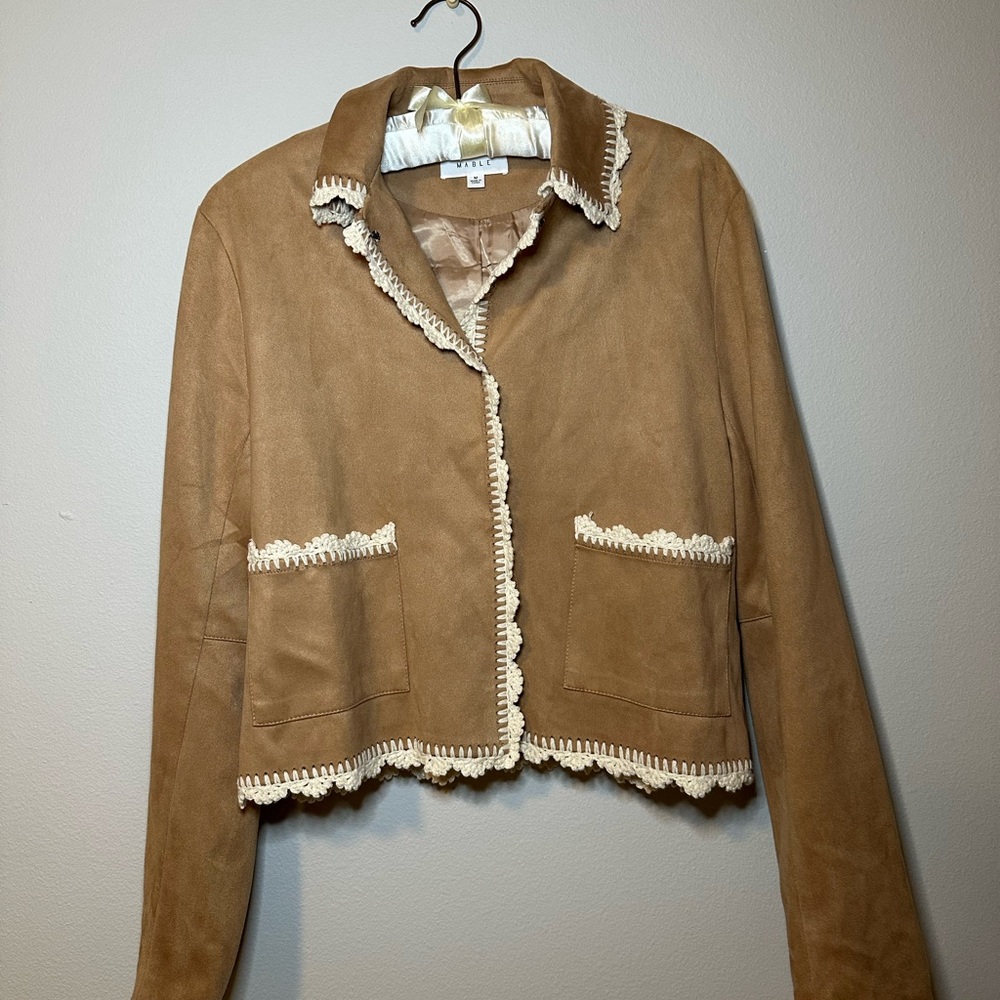 Elegant Tan Suede Blazer with Cream Trim - Picture 1 of 13